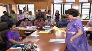 Priyanka ના નોમિનેશન દરમિયાન ખડગેને રૂમની બહાર ફેંકી દેવામાં આવ્યા હતા