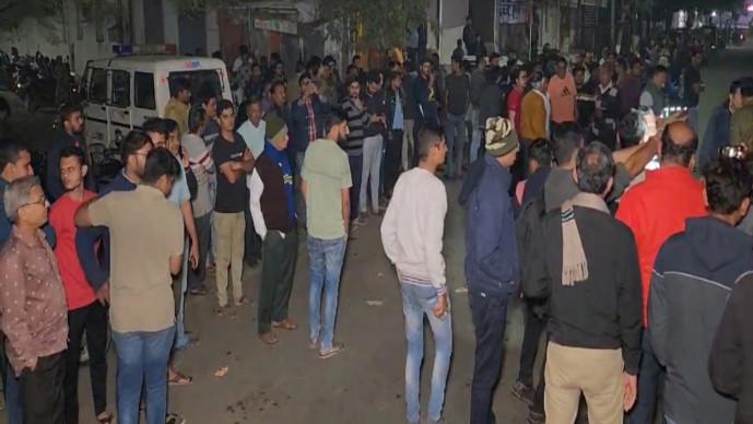 Bhavnagar માં સરાજાહેર ગુંડાગીરી,કારચાલક પર હુમલો