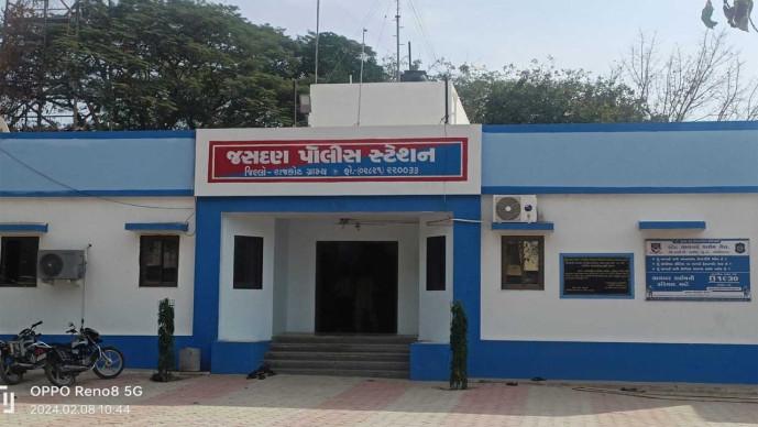 Jasdan:સગીરાનું અપહરણ,મંગળુ વાળા સામે ગુનો દાખલ