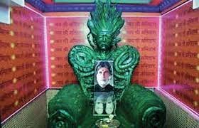 Celebrity fans: કોઇ પૂજા કરે છે તો કોઇ શરીર પર ટેટુ ચીતરાવે છે
