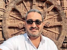 કેનેડામાં Jagdish Trivedi નાં કાર્યક્રમ દ્રારા શ્રદ્ધા હોસ્પિટલ-બોરસદને પંદર લાખ રુપિયાનું દાન