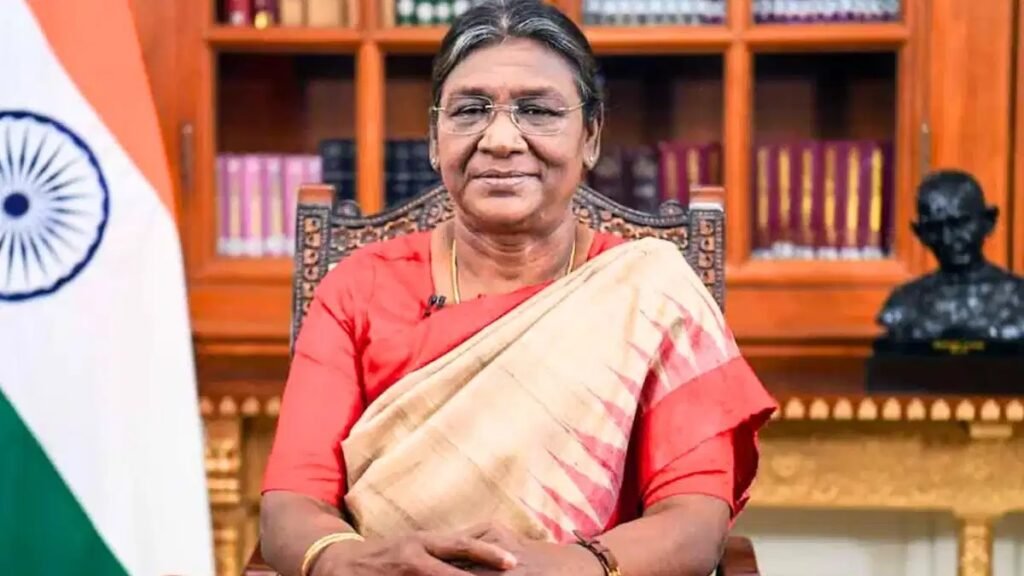 ૧૩૯માંથી ૭૧ હસ્તીઓને Padma Awards થી કરાયા સન્માનિત