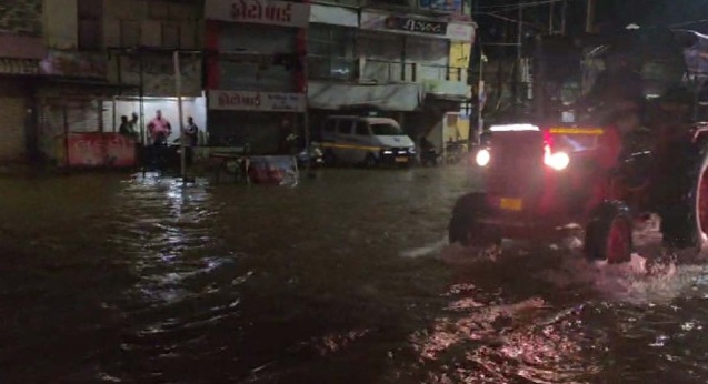 Saurashtra-Kutch માં હાથીયાએ સૂંઢ ફેરવી: સુત્રાપાડામાં 8.5 ઇંચ ખાબકયો