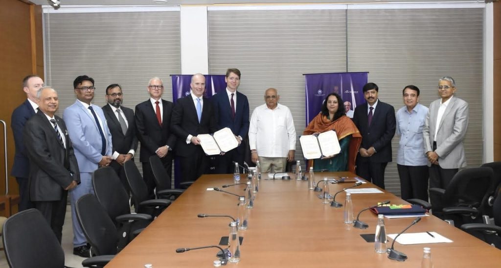 Gandhinagar: ૧૭ હજાર કરોડનો એમઓયુ, પીપાવાવ પોર્ટ વિસ્તરણથી ૨૫ હજાર રોજગારી