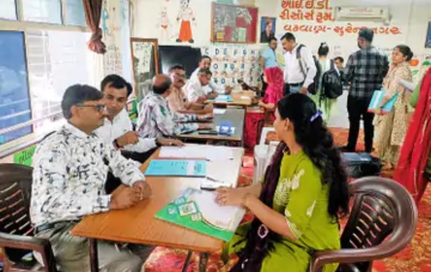 Surendranagar: ઝાલાવાડમાં શિક્ષકોની ઘટ્ટ પુરાઇ : 200 સહાયકોની પસંદગી