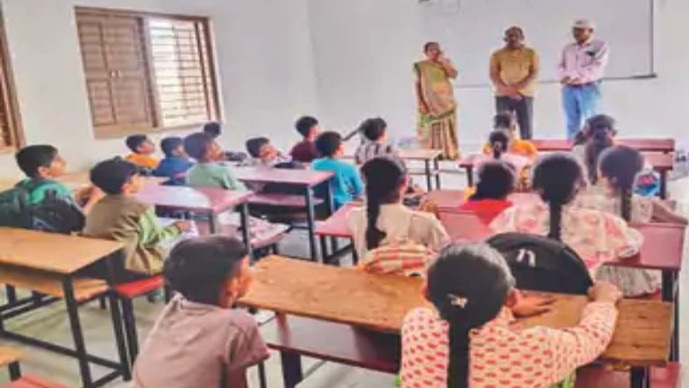 Surendranagar: અર્જુન રાઠોડ દ્વારા જવાહર નવોદય વિદ્યાલયની પ્રવેશ પરીક્ષા માટે નિઃશુલ્ક વર્ગ શરૂ કરાયા