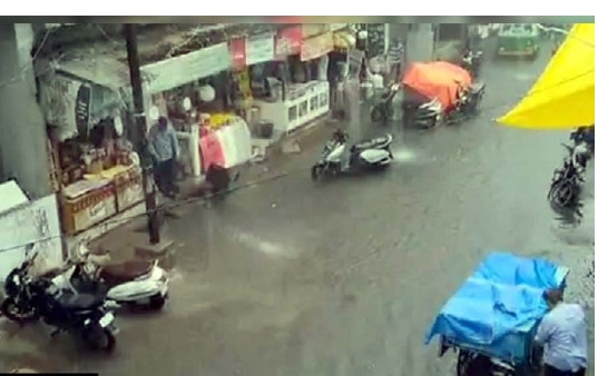 મેઘરાજાના નૂતન વર્ષાભિનંદન : દરિયાકાંઠાના જિલ્લાઓમાં 1 થી 11 ઇંચ
