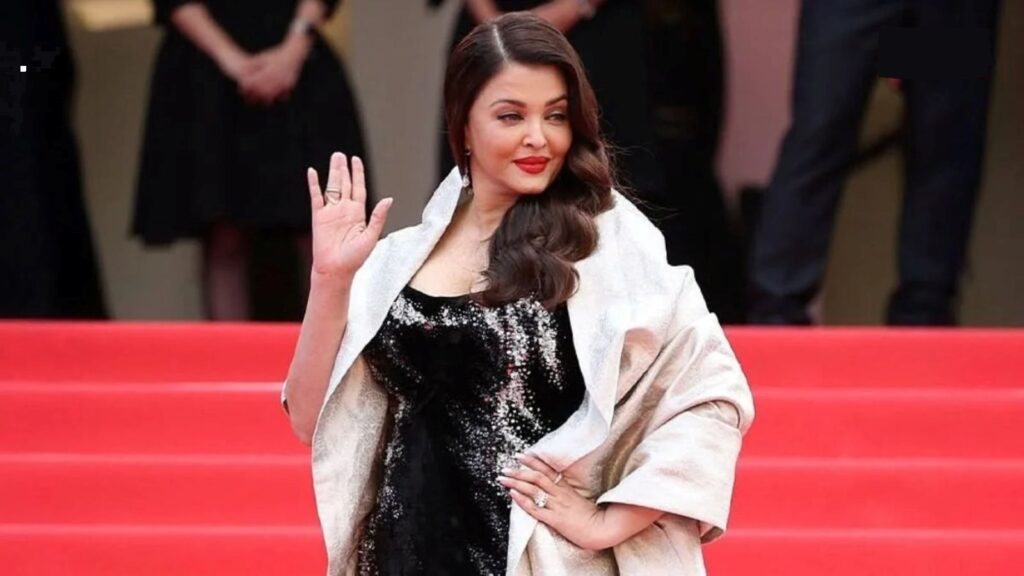 ધ ક્વીન ઇઝ બેકઃ Aishwarya Rai Bachchan ફરી મંત્રમુગ્ધ કર્યા
