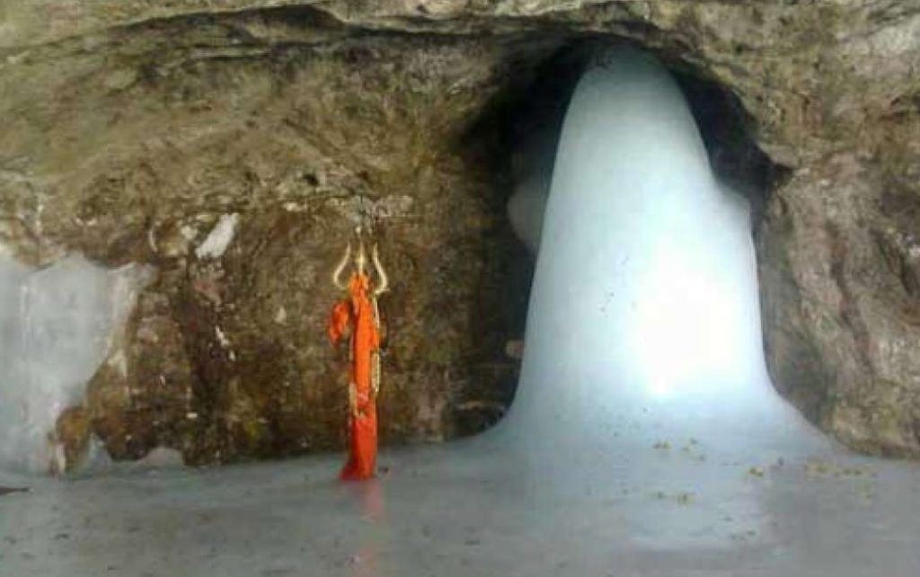 પવિત્ર ગુફામાંથી Baba Barfaniની પ્રથમ તસવીર સામે આવી