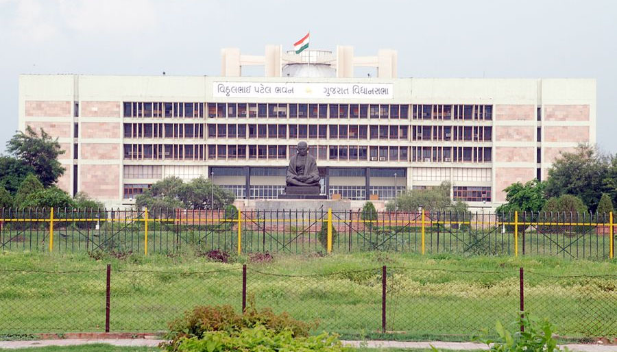 Gujarat Secretariat માં મોટો વહીવટી ફેરબદલ, ૩૬ સેક્શન અધિકારીઓની બદલી, ૮૧ ડેપ્યુટી સેક્શન અધિકારીઓને બઢતી