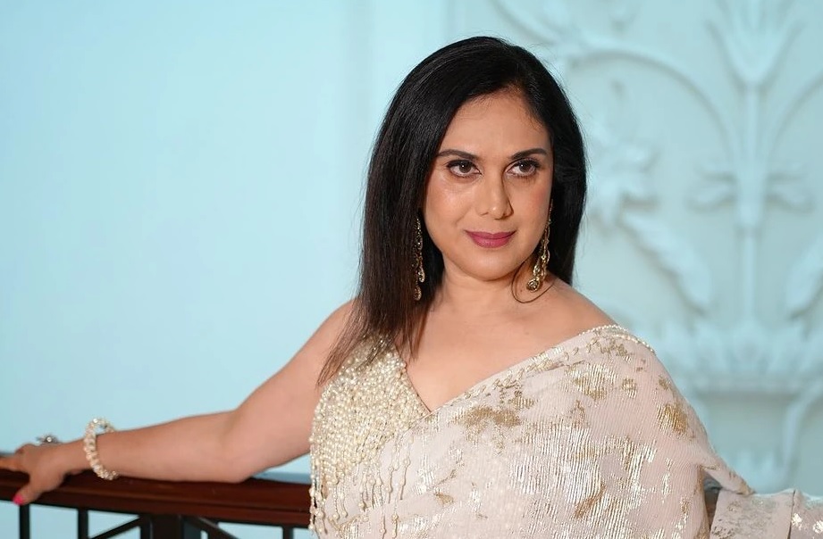 Superstar Actress Meenakshi Seshadri ૩૦ વર્ષ પછી ભારત પરત ફરી: હવે તે નાની ભૂમિકાઓ પણ ઝંખે છે