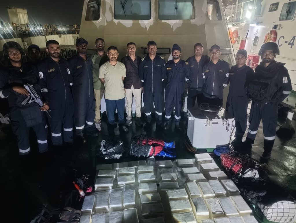 Brazil થી Mundra port પર આવી રહેલા જહાજમાંથી ૧૧૯૦ કરોડનું કોકેઇન ઝડપાયું