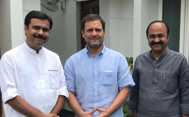 Surendranagar જિલ્લા કોંગ્રેસ પ્રમુખ નવસાદભાઈ સોલંકી Rahul Gandhiને મળ્યા