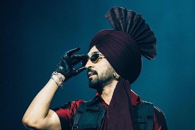 Diljit Dosanjh ના યુએસ શોમાં ખાલિસ્તાન તરફી પ્રદર્શનકારી સ્ટેજ પર ચઢી જતાં હોબાળો મચી ગયો