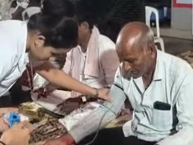 Morbi: જેતપર ગામે હકાભાના ડાયરામાં વિશાળ જનમેદની ઉમટી પડી, વધુ એક આંદોલનકારીની તબિયત લથડી