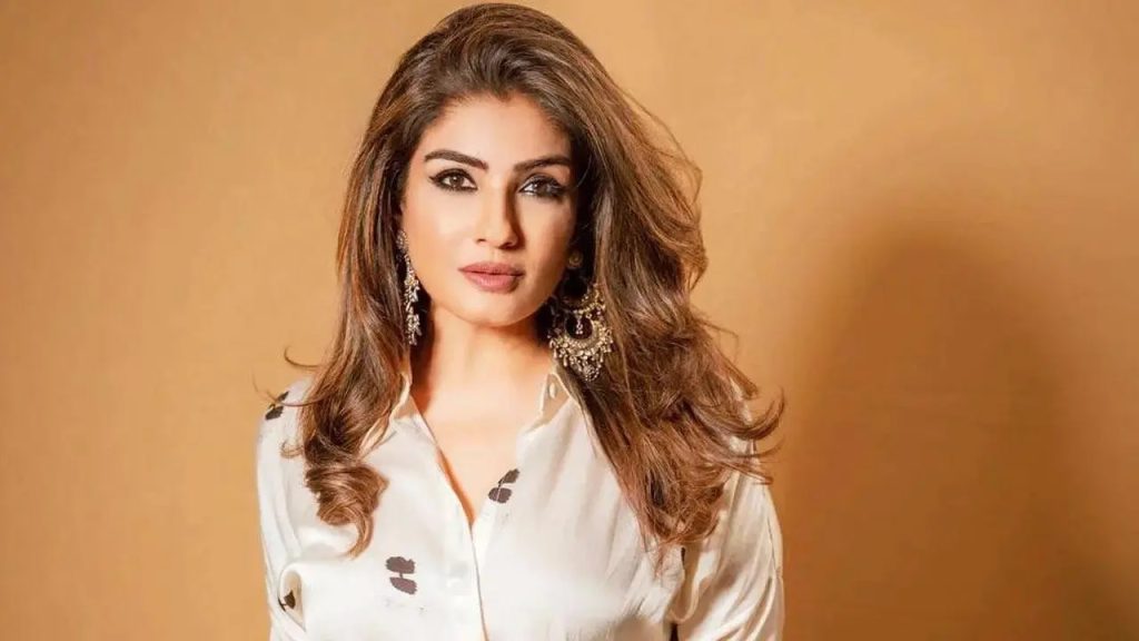 Raveena Tandon ની માતાના ઘરે ચોરી: ઘરનો નોકર ૨.૫ મિલિયન રૂપિયાના દાગીના અને મોંઘી ઘડિયાળો લઈ ફરાર