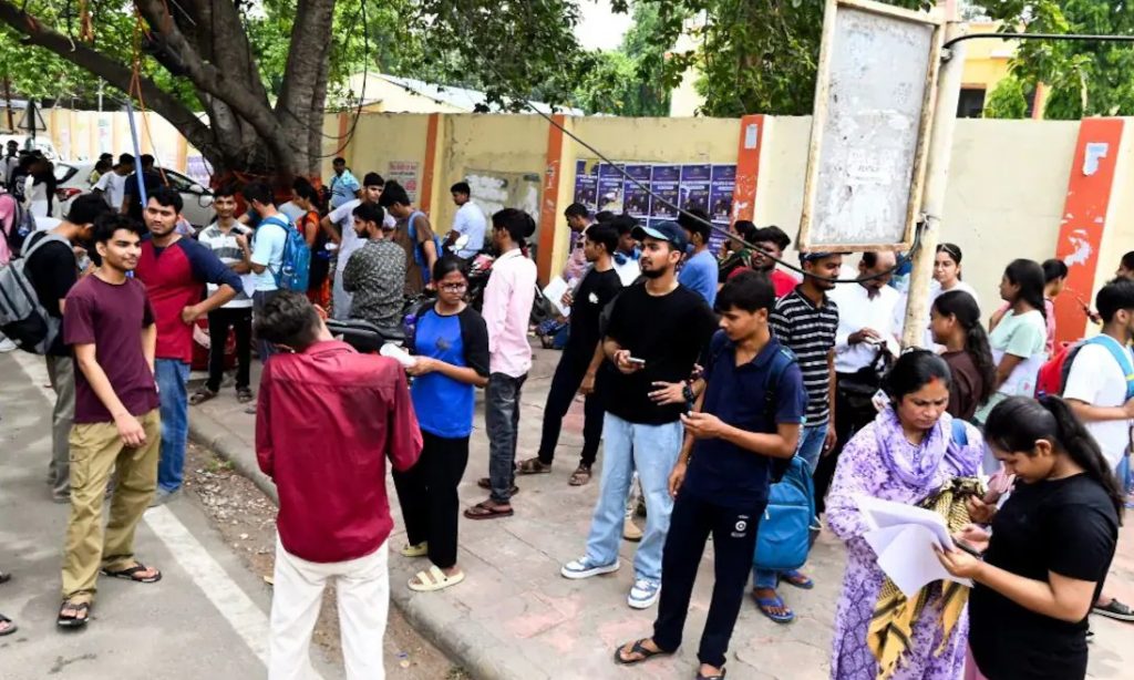 Re-NEETમાં નવ `ડમી’ ઝડપાયા: હજુ 21 પરિક્ષાર્થીઓ શંકાના ઘેરાવામાં