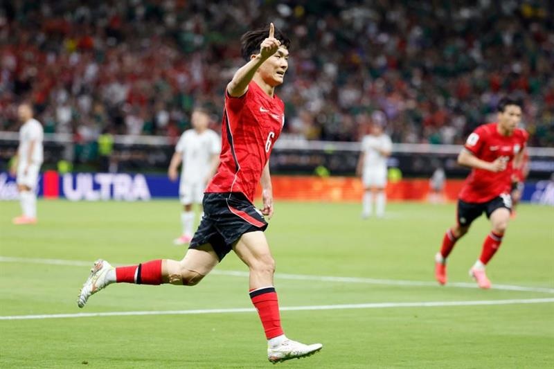૧૩ મિનિટમાં બે ગોલ કરી South Korea એ ૨-૧થી જીત મેળવી