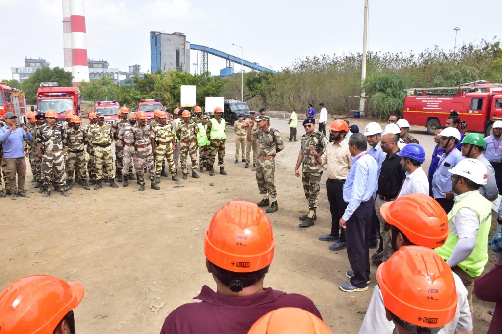 Jamnagar સિક્કામાં આવેલ GSECL ખાતે ભૂકંપ અંગે મેગા મોકડ્રિલ યોજાઈ
