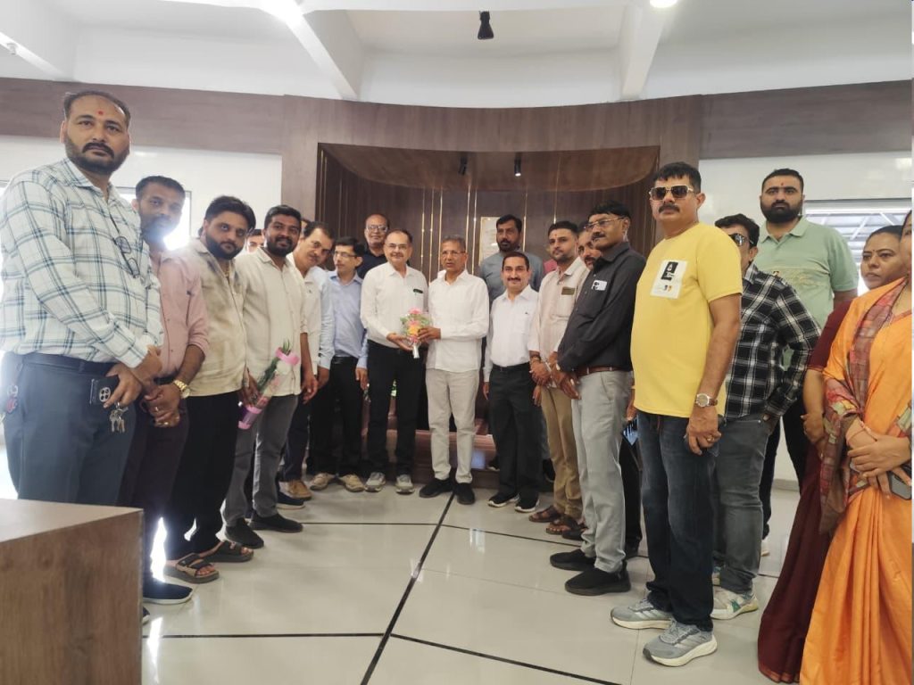 ધારાસભ્ય રમેશભાઈ ટીલાળાની એચ.જે. દોશી હોસ્પિટલની શુભેચ્છા મુલાકાત; દર્દી સેવાના સેવાયજ્ઞને બિરદાવ્યો