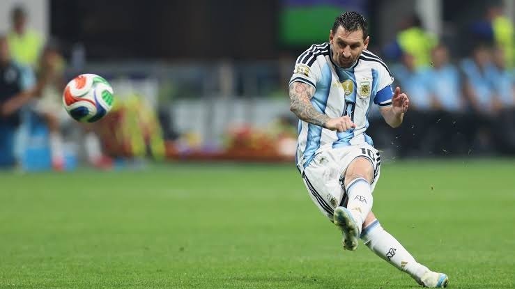 Messi ના જાદુને કારણે આર્જેન્ટિના ક્વાર્ટર ફાઇનલમાં પ્રવેશી ગયું, બે ગોલથી પાછળ રહ્યા બાદ ઇજિપ્તને ૩-૨થી હરાવ્યું