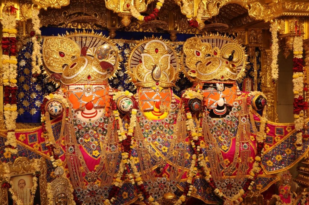 રથયાત્રા પૂર્વે,Rajkot માં સંવેદનશીલ વિસ્તારમાં પોલીસનું ફૂટ પેટ્રોલિંગ