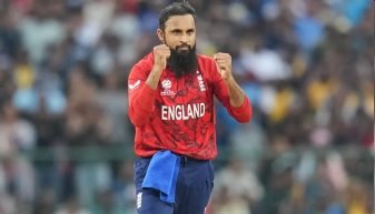 Adil Rashid ત્રીજી મેચમાં એક મોટો સિમાચિહ્ન હાંસલ કર્યો, ટી ૨૦ માં બીજા ક્રમે સૌથી વધુ વિકેટ લેનાર બોલર બન્યો