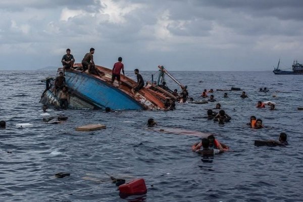 Rohingya શરણાર્થીઓની બે હોડી બંગાળની ખાડીમાં ડૂબી : ૫૦૦નાં મોત