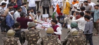 Bhopal માં ખેડૂતોનું વિરોધ પ્રદર્શન હિંસક બન્યું,નર્મદાપુરમમાં પોલીસ સાથે ઘર્ષણ, બેરિકેડ તોડી નાખવામાં આવ્યા