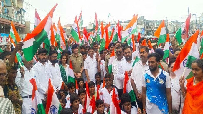 Amreli: સાવરકુંડલામાં આન-બાન અને શાન સાથે તિરંગા યાત્રા સંપન્ન