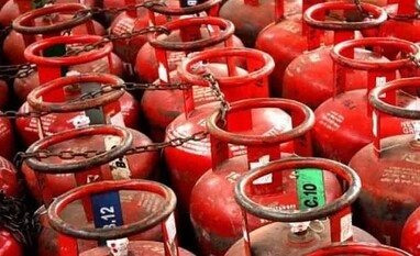 ઘરેલું સિલિન્ડર સહિત LPG મોંઘુ થશે, સરકાર ખાસ સેસ લાદવા તૈયાર
