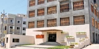 IPS Nakum સામે ગુજરાત હાઈકોર્ટની સુઓમોટો કાર્યવાહી; આરોપીને જાહેરમાં માર મારવાના મામલે ૧૪ ઓગસ્ટે સુનાવણી