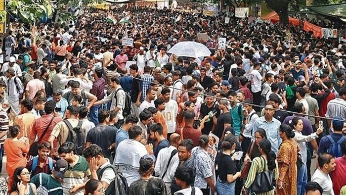 Jantar Mantar પર એકઠા થયા જનરલ કેટેગરીના હજારો લોકો