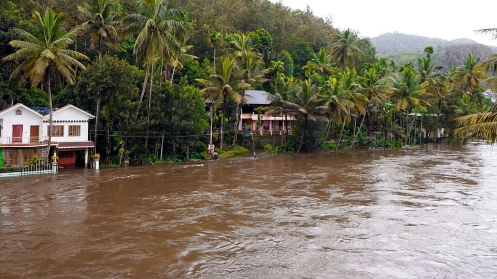 Kerala માં ભારે વરસાદ અને ભૂસ્ખલનથી ત્રણના મોત