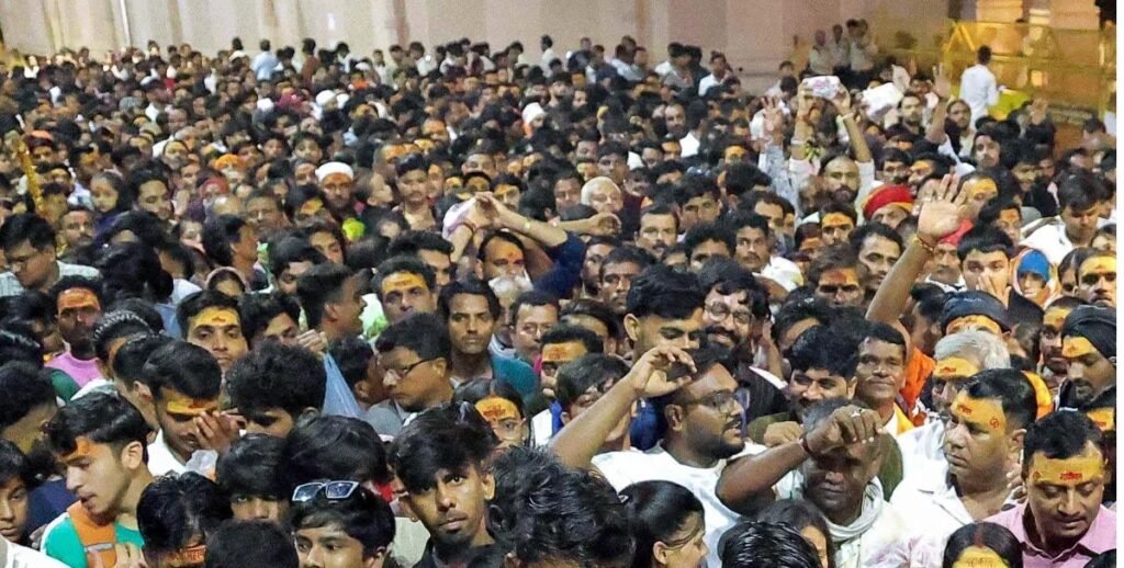 Ujjain માં મહાકાલ મંદિર સંકુલમાં નાગચંદ્રેશ્વર મંદિરમાં ભાગદોડમાં છ શ્રદ્ધાળુઓ ઘાયલ થયા
