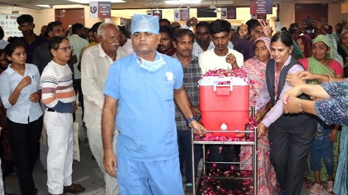 Rajkot: દિવંગતોનાં નશ્વરદેહ પંચમહાભૂતમાં વિલીન પણ 207 હૃદય આજે પણ અન્યમાં ધબકે છે
