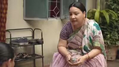 “પંચાયત” ફેમ Sunita Rajwar કહ્યું, “મહિલાઓએ પોતાને લાચાર માનવાનું બંધ કરવાની જરૂર છે