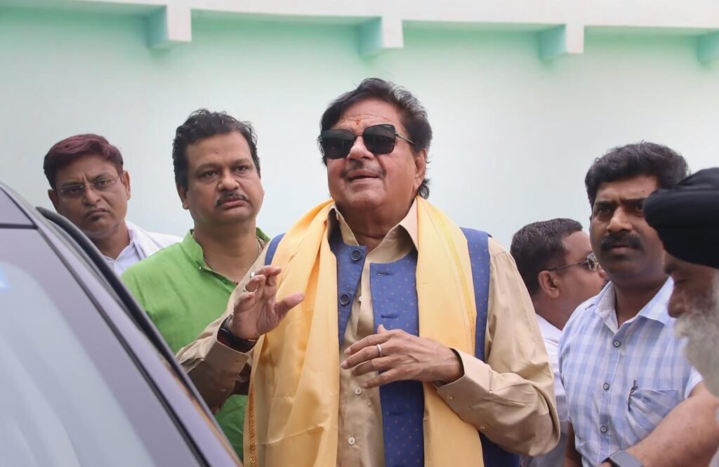 TMC MP Shatrughan Sinhaએ PKની જીતને “અંધારામાં આશાનું કિરણ” ગણાવ્યું