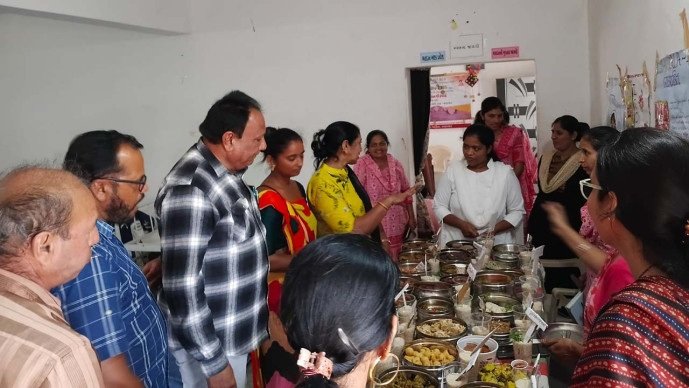 Manavadar ના દડવા ગામે પૌષ્ટિક વાનગી સ્પર્ધા યોજાઈ