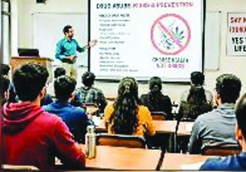 Universities માં નશાના ખતરા વિશે ભણાવાશે : 30 કલાકનો કોર્સ તૈયાર