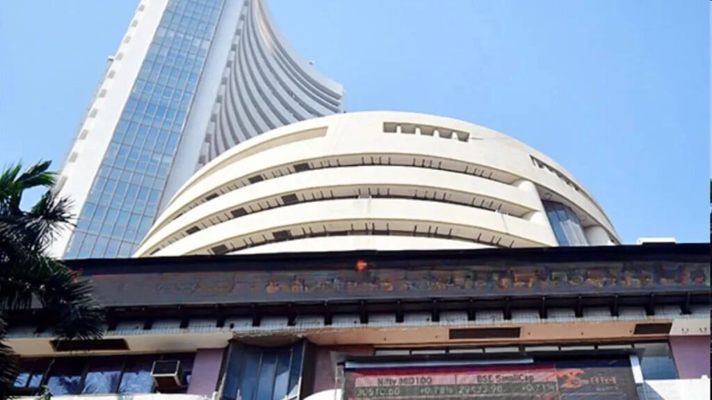 બજારમાં મોટો ઘટાડો જોવા મળી રહ્યો છે, Sensex ૧,૨૪૮ પોઈન્ટ ઘટ્યો; નિફ્ટી ૨૩,૧૦૦ થી નીચે