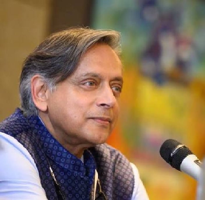 Shashi Tharoor કહ્યું, “ગાંધી જયંતિ પર ઉભા રહો.ખડગેએ કહ્યું, “આવો, ફક્ત અંગ્રેજી અખબારોમાં લેખો ન લખો.”