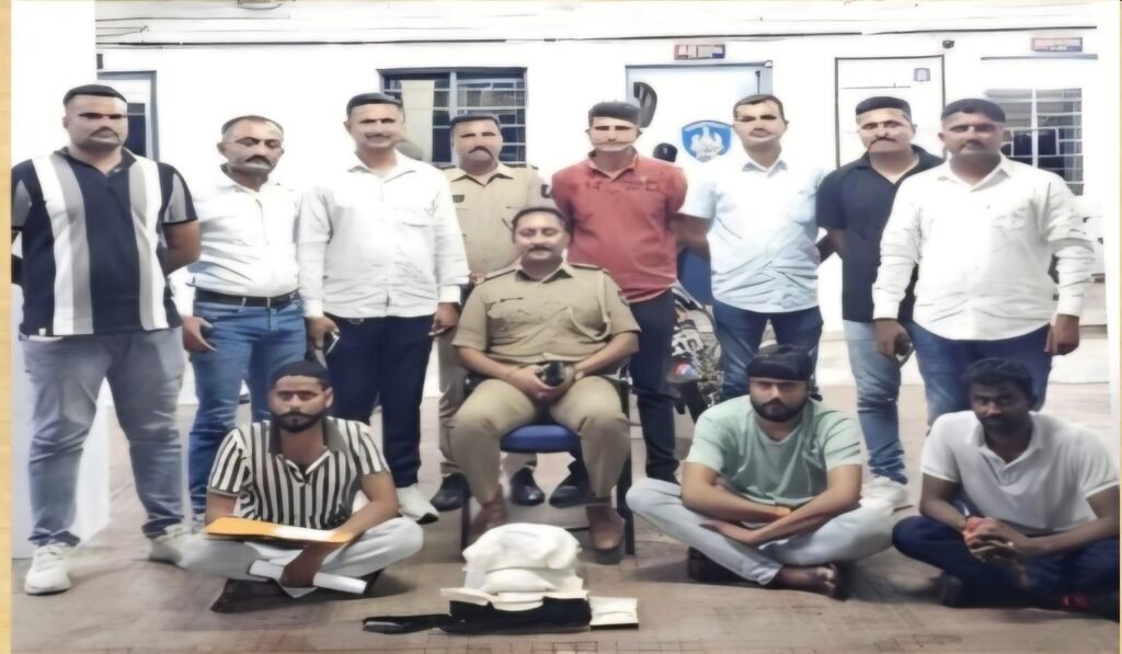 Jamnagar: લાલપુરના કાનાલુશ ગામની રહેણાંક ઓરડીમાંથી ૧.૭૯૫ કિલો ગાંજો ઝડપાયો