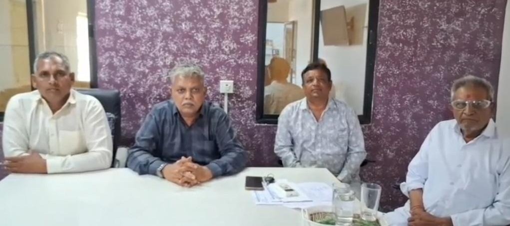 Amreli: લાઠી APMC ચેરમેન દકુભાઈ પડસાળાની સરકારને રજૂઆત
