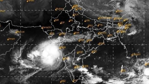 બંગાળની ખાડીમાં ‘Deep Depression’ એક્ટિવ થતાં અનેક રાજ્યોમાં વરસાદનું એલર્ટ
