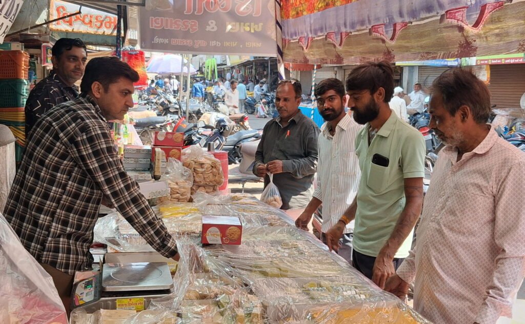 Amreliની બજારમાં દશેરાએ કરોડોની થઈ મીઠાઈવર્ષા !