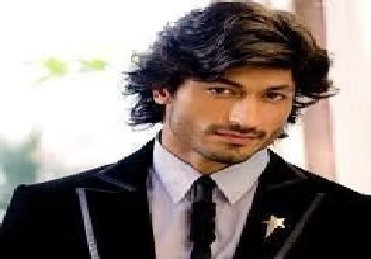 Vidyut Jammwal ૧૫ મિનિટ શ્વાસ રોક્યો, ૨૦ મિનિટ પાંપણ ઝપકાવ્યા વિના કર્યું ધ્યાન!